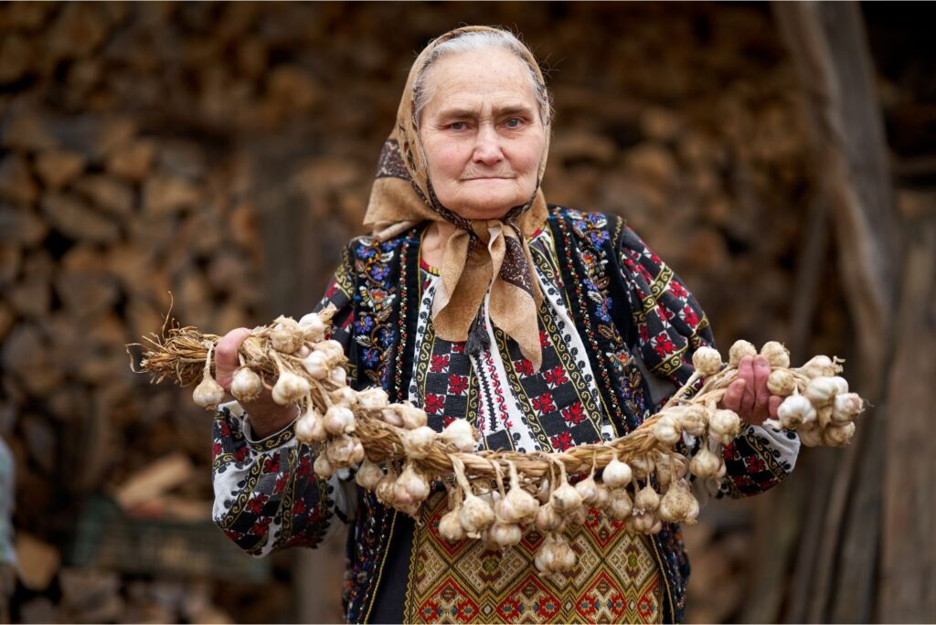 Magical Herbs for Protection from Romanian Folk Medicine - Garlic - MyNaturalTreatment.com