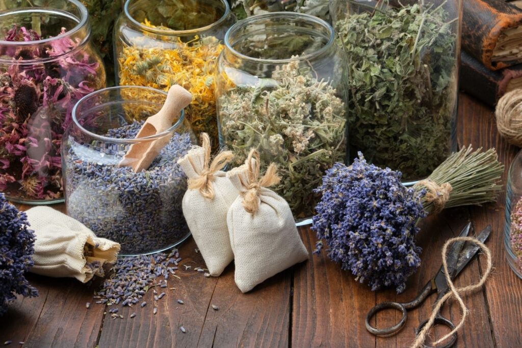 Magical Herbs for Protection from Romanian Folk Medicine - Wreath - MyNaturalTreatment.com