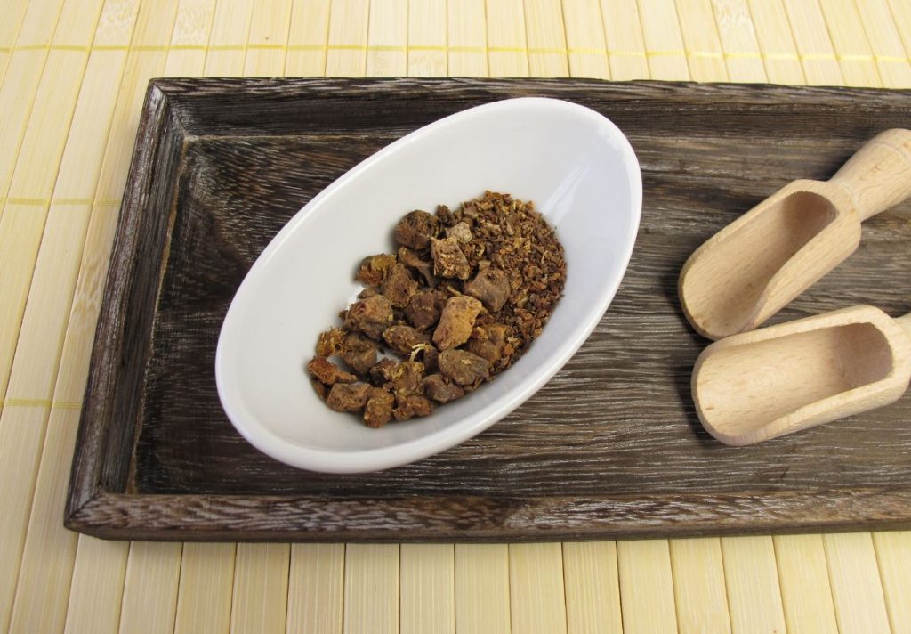 How to Make Tormentil Tincture for Heavy Periods 4 How to Make Tormentil Tincture for Heavy Periods - MyNaturalTreatment.com